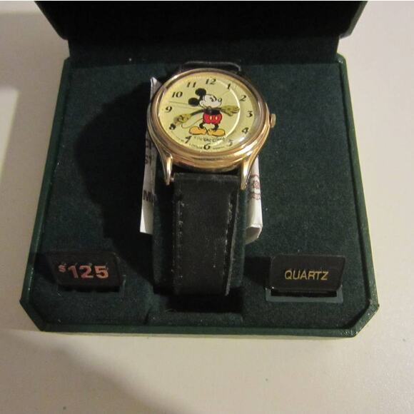 Vintage Disney Mickey Mouse Quartz Wrist Watch Black Leather Band Collectible - Picture 2 of 14